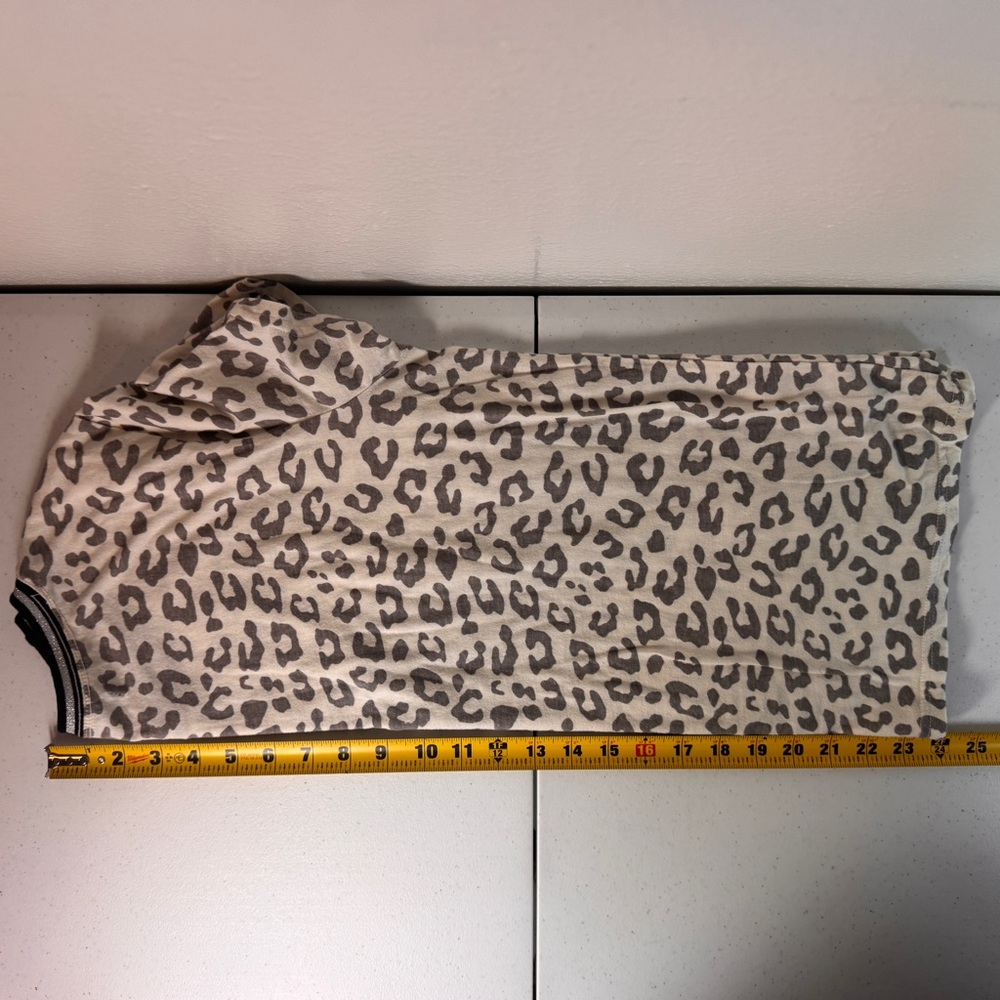 Abercrombie & Fitch Gray Leopard Print Tee with Striped Neckline - Picture 10 of 14